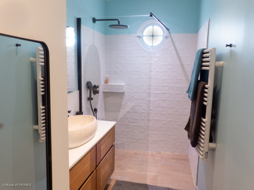 Création d'une salle de bain avec douche à l'italienne