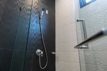 Aménager une salle de bain sécurisée pour PMR à Montpellier